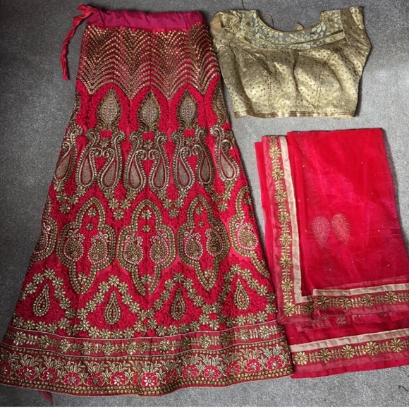 Pink and Gold Indian Wedding Lengha Size 2-4 - Picture 1 of 11